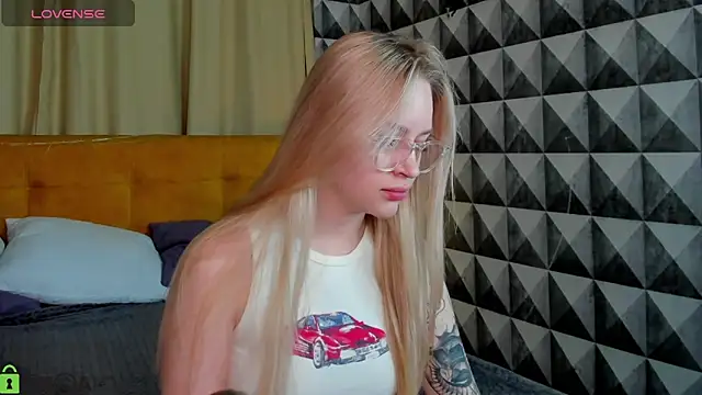 Carol  Cox online show from September 2025 12:54:02 AM