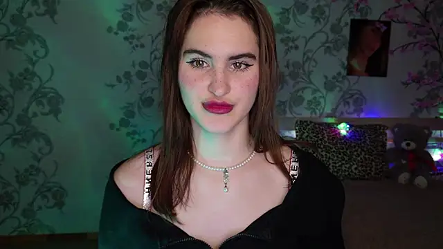 FridaCure online show from November 2025 07:06:01 PM