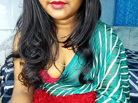 Snapshot of Muktha chatting on April 2026 11:32:02 PM Muktha online show from April 2026 11:32:02 PM