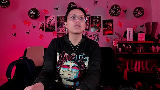 lilith-deveraux online show from November 2025 02:39:02 PM