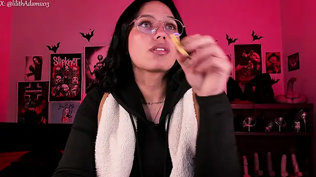 lilith-deveraux online show from March 2026 03:12:01 AM