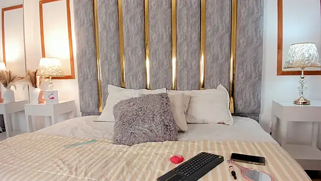 dayanne07 online show from October 2025 07:33:01 PM