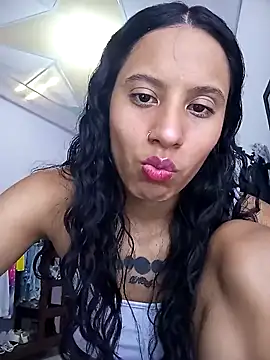 Karii-R online show from January 2025 05:49:02 PM