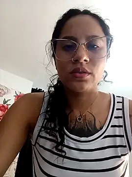 Karii-R online show from April 2026 04:46:02 PM