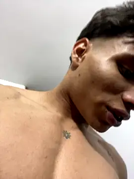 darkviper26 online show from October 2025 07:35:02 PM