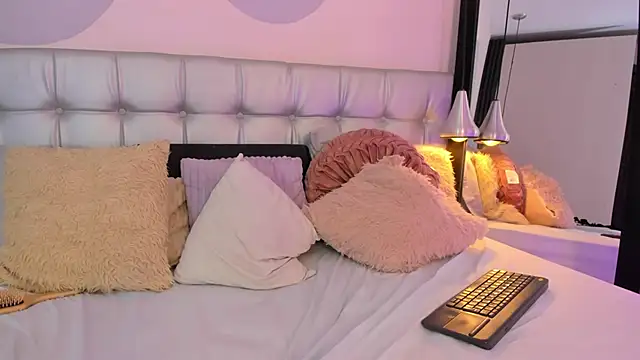 Snapshot of Axel_brunette1 chatting on March 2025 11:12:02 PM Axel brunette1 online show from March 2025 11:12:02 PM