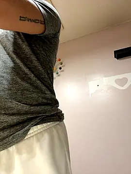 KySir1990 online show from October 2025 10:11:01 PM