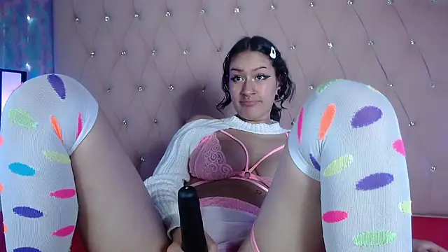 Snapshot of Nina_Ethan chatting on December 2024 01:30:01 AM Nina Ethan online show from December 2024 01:30:01 AM