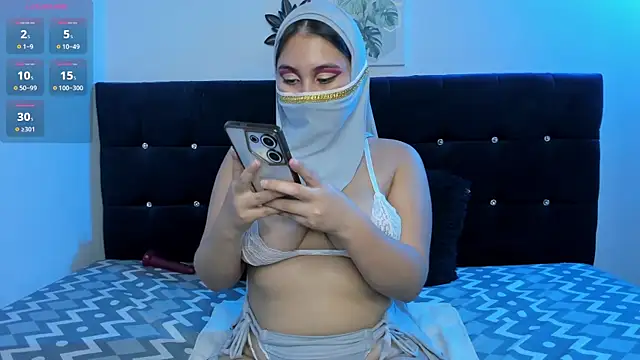 Snapshot of Marian_Boobs chatting on February 2025 10:51:02 PM Marian Boobs online show from February 2025 10:51:02 PM