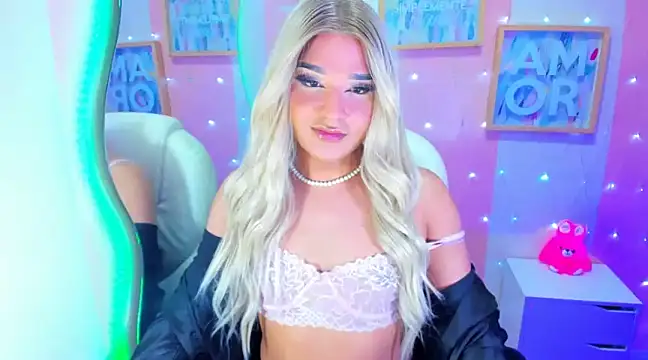 Snapshot of Elody_Preysler69 chatting on December 2024 06:35:01 AM Elody Preysler69 online show from December 2024 06:35:01 AM