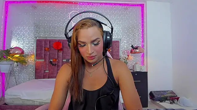 KylieVictoria online show from October 2025 05:04:02 AM