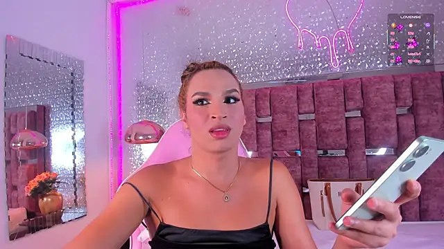 KylieVictoria online show from November 2025 04:56:01 AM