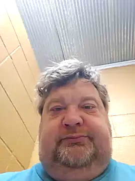 Snapshot of alienbunny chatting on January 2025 03:40:02 PM alienbunny online show from January 2025 03:40:02 PM