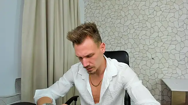 MateoBenjaminX online show from January 2025 07:22:01 PM