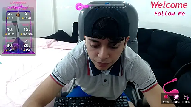 DamiBright online show from March 2025 06:33:01 PM