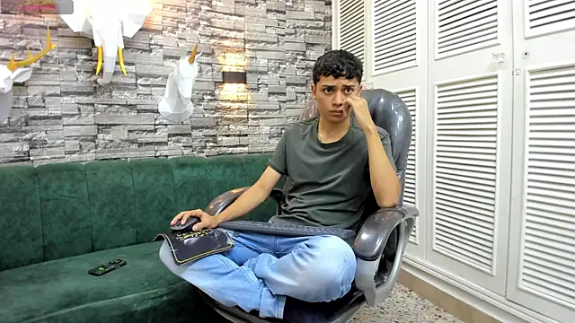 DamiBright online show from November 2025 05:34:01 PM