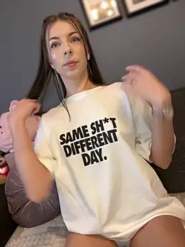 Mia Ethan online show from February 2025 12:02:02 PM