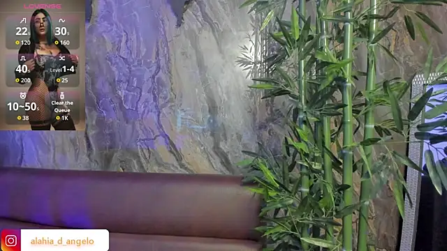 Alahia Dangelo online show from November 2025 05:23:01 PM