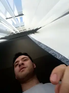 Vanillamexican online show from November 2025 06:31:02 PM