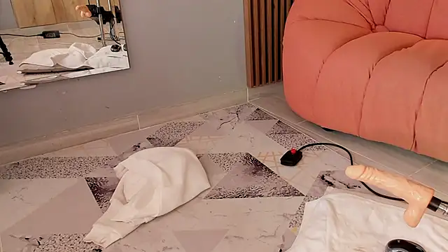 Eilin clio online show from December 2024 04:17:01 PM