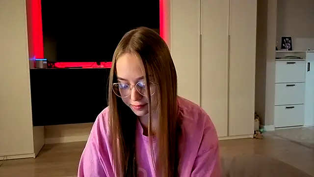 endlesssoffi online show from October 2025 05:56:01 PM