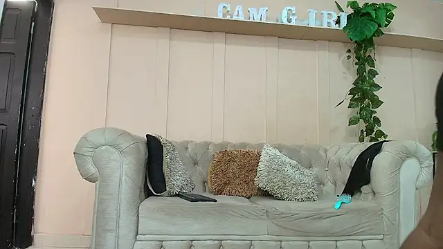 kayna gomez online show from February 2025 07:20:02 PM