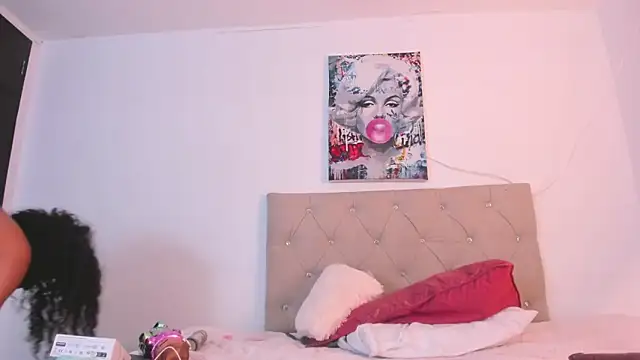 Milkdulce1 online show from February 2025 09:13:02 AM