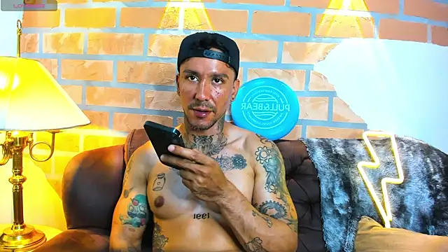 Dylanstonne online show from March 2025 08:41:02 PM