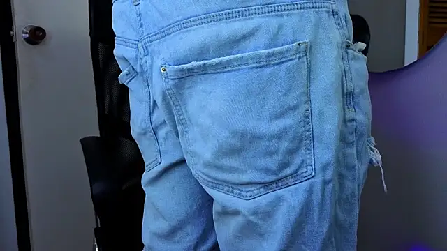 Dylanstonne online show from January 2026 02:17:01 AM