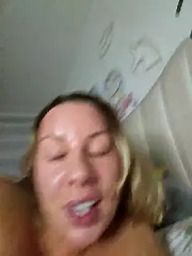 Sparkle2206 online show from May 2026 11:56:01 PM