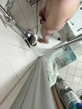 kareem0010 online show from February 2025 06:33:01 PM