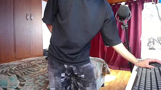 esjrobles online show from March 2025 08:32:02 PM