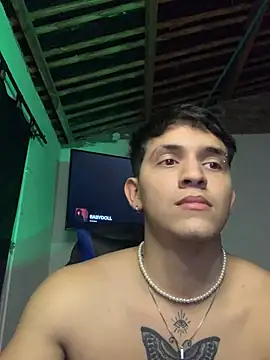 Aangelhot online show from January 2025 04:47:01 AM