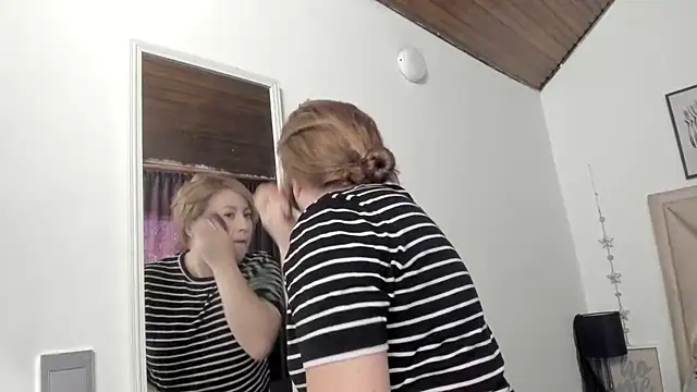 Snapshot of MonyCassius chatting on January 2026 12:31:02 PM MonyCassius online show from January 2026 12:31:02 PM