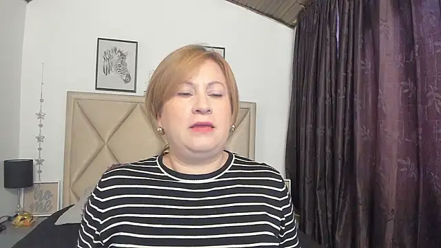 Snapshot of MonyCassius chatting on February 2026 12:33:01 PM MonyCassius online show from February 2026 12:33:01 PM