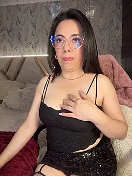 Bella fournier online show from March 2026 12:28:02 AM