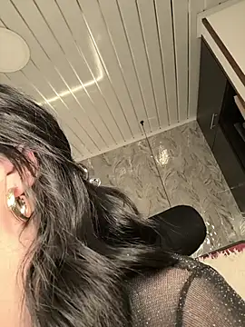 Bella fournier online show from April 2026 12:22:01 AM