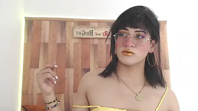 Raven Whisper online show from December 2024 02:32:01 PM