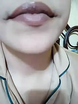 Anki-doll online show from February 2025 12:38:02 PM