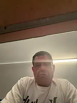 Snapshot of ryansingleton5092 chatting on May 2026 07:08:01 PM ryansingleton5092 online show from May 2026 07:08:01 PM