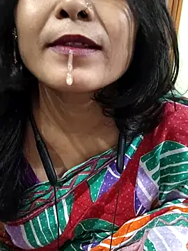 yoursweety09 online show from October 2025 02:12:02 AM