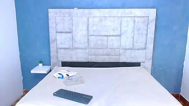 Snapshot of Eban_Dustan chatting on December 2024 11:07:01 PM Eban Dustan online show from December 2024 11:07:01 PM