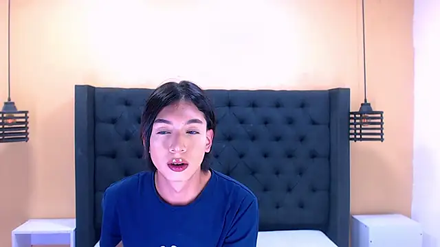 Snapshot of Eban_Dustan chatting on January 2025 09:41:01 PM Eban Dustan online show from January 2025 09:41:01 PM