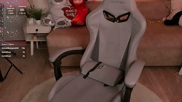 Snapshot of Alisia_Mars chatting on January 2025 08:47:01 AM Alisia Mars online show from January 2025 08:47:01 AM