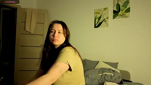 Snapshot of Alisia_Mars chatting on November 2025 02:33:01 AM Alisia Mars online show from November 2025 02:33:01 AM