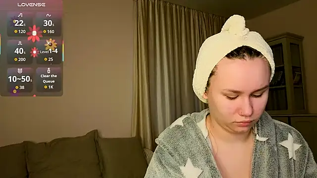 Snapshot of Alisia_Mars chatting on November 2025 06:18:02 AM Alisia Mars online show from November 2025 06:18:02 AM