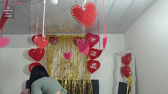 Laylafoxy tay online show from February 2025 03:20:01 AM