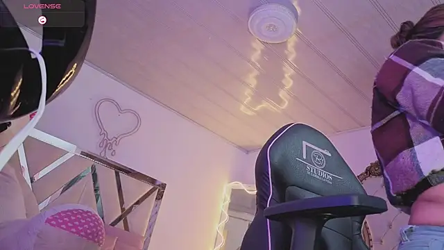 Laylafoxy tay online show from September 2025 03:10:02 AM