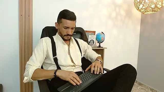 Reiko 85  online show from February 2025 09:17:01 PM