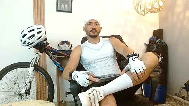 Reiko 85  online show from September 2025 02:30:02 PM